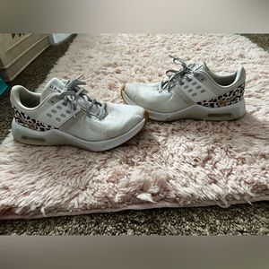 Size 9.5 Nike sneakers